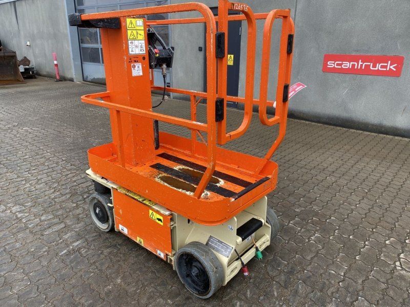 JLG 1230ES