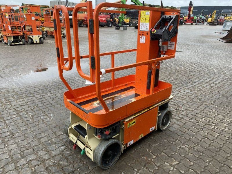 JLG 1230ES