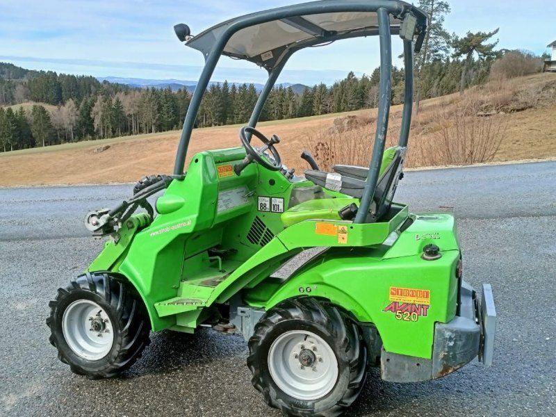 Avant Hoftrac 520