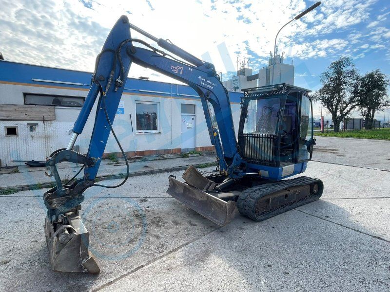 JCB 8060