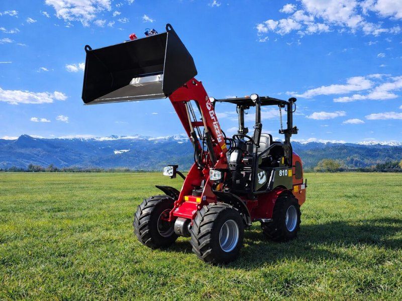 Grizzly 810 Hoflader 4WD Kubota offene Kabine kla