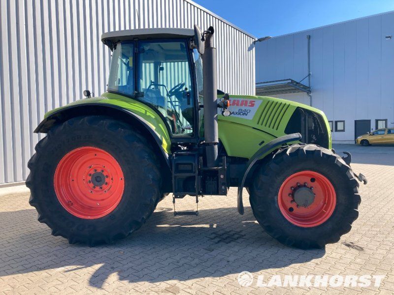 Claas AXION 810