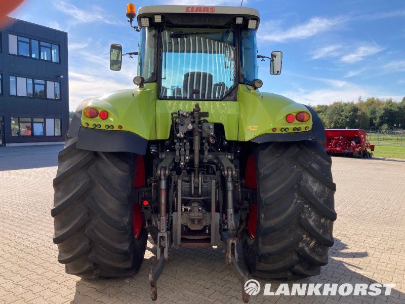 Claas AXION 810