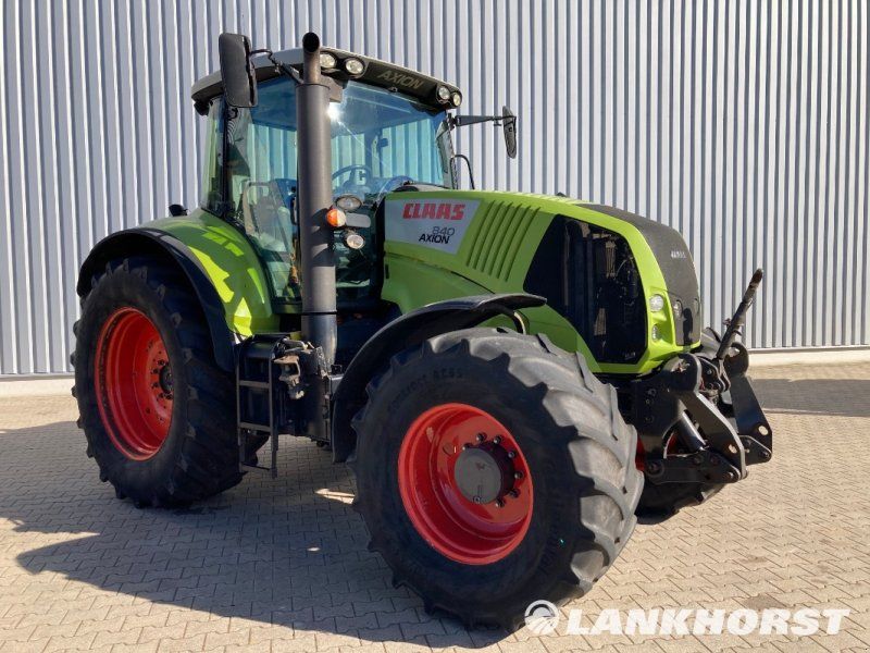Claas AXION 810