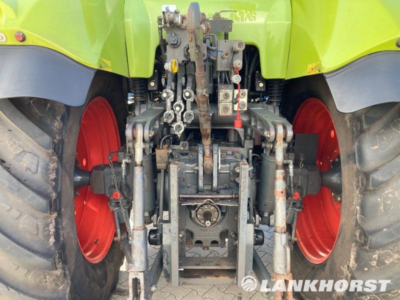 Claas AXION 810