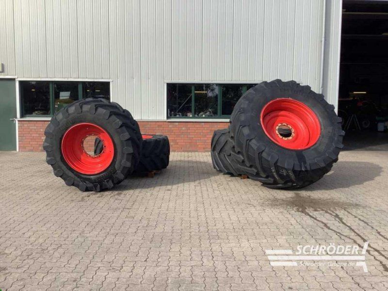 Fendt VF 710/60 R34 + VF 900/60 R42 TRELLEBORG
