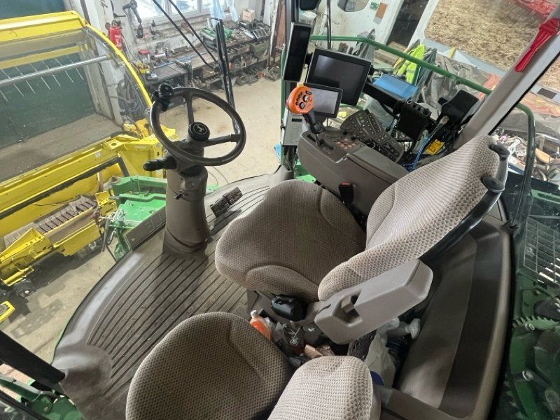 John Deere 8500