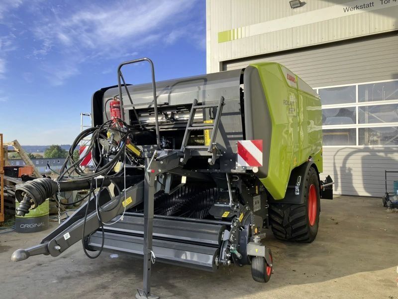Claas ROLLANT 630 RC UNIWRAP