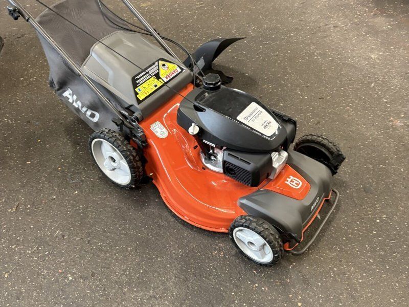 Husqvarna LC 353 AWD