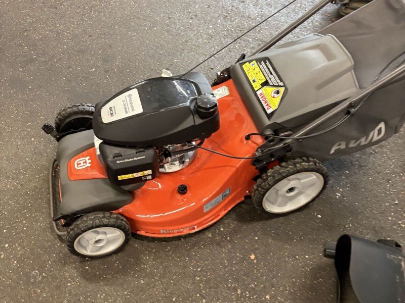 Husqvarna LC 353 AWD