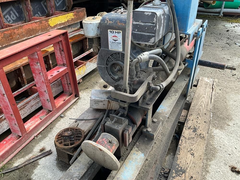 Hydraulischer Holzspalter