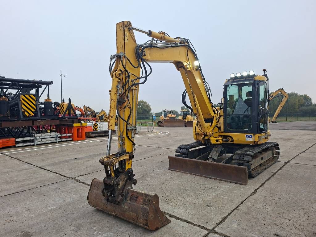Komatsu PC 88 MR-8