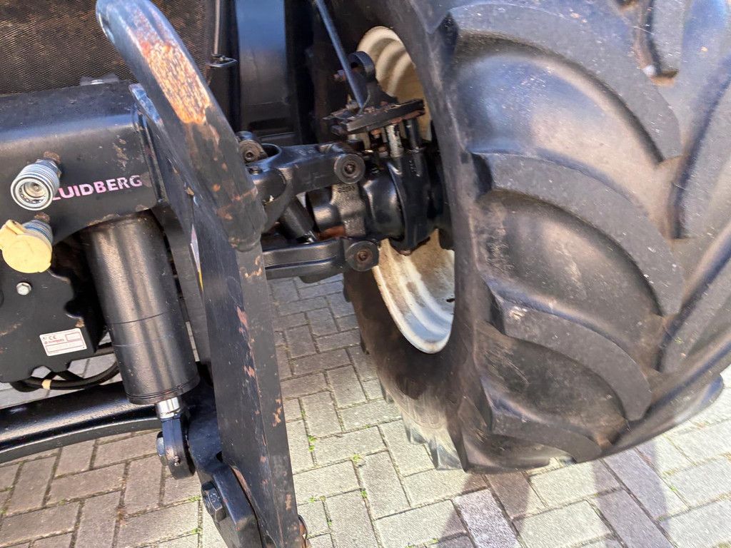New Holland T7530
