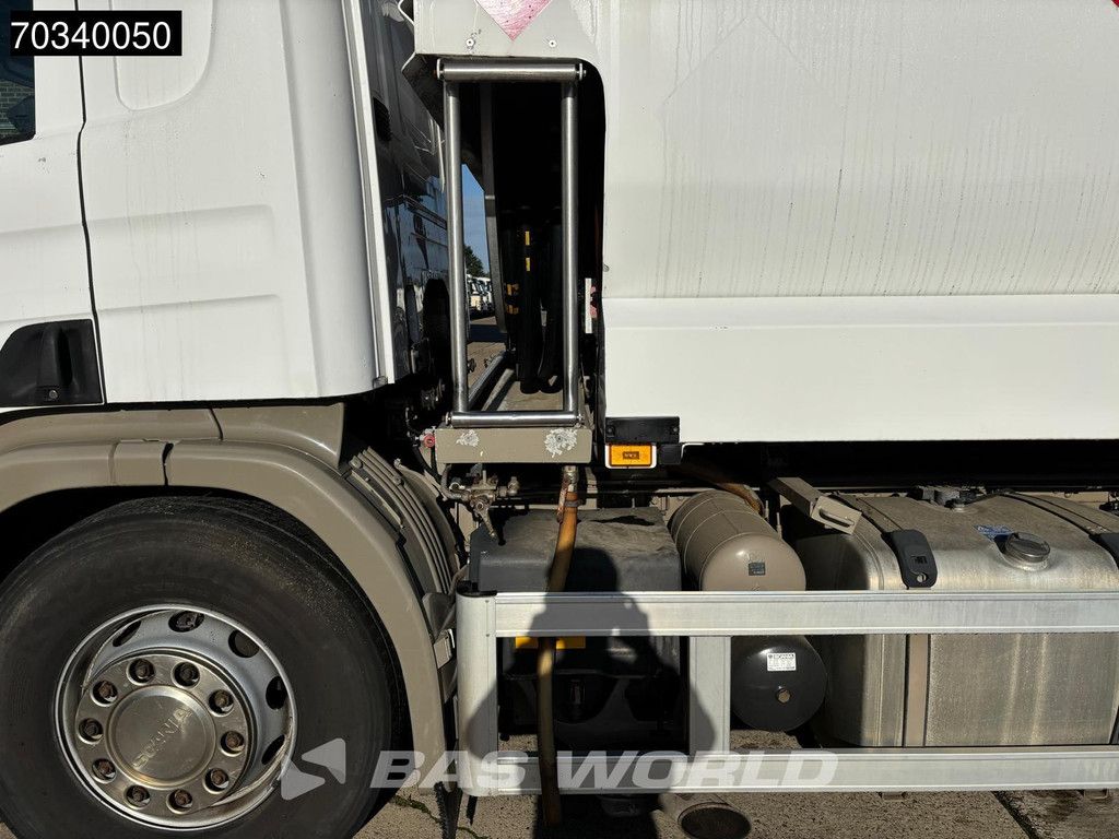 Scania P380 6X2