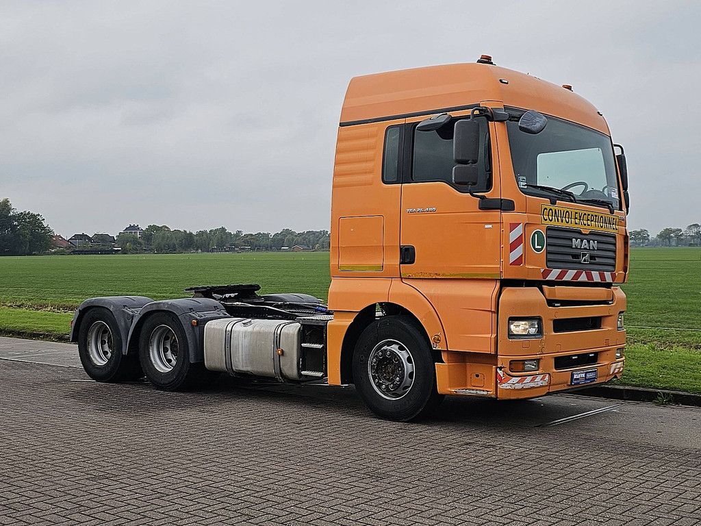 M.A.N. 26.480 TGA 6x4 steel/air manual