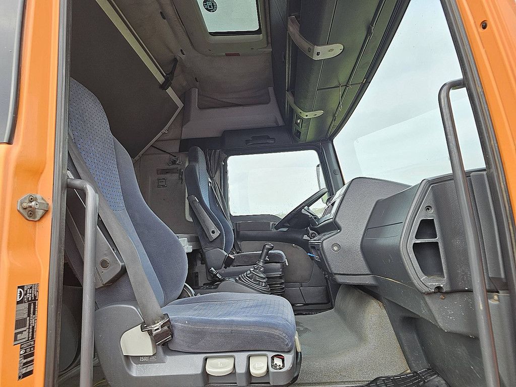 M.A.N. 26.480 TGA 6x4 steel/air manual