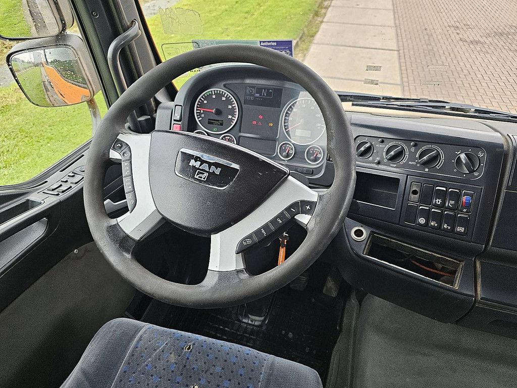 M.A.N. 26.480 TGA 6x4 steel/air manual