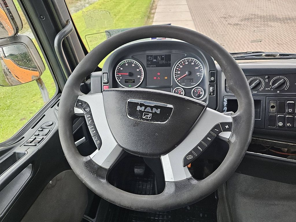 M.A.N. 26.480 TGA 6x4 steel/air manual
