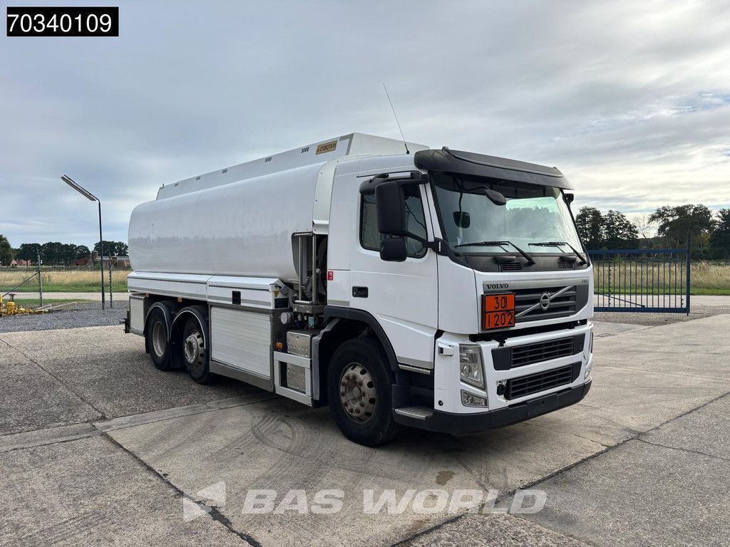 Volvo FM 330 6X2