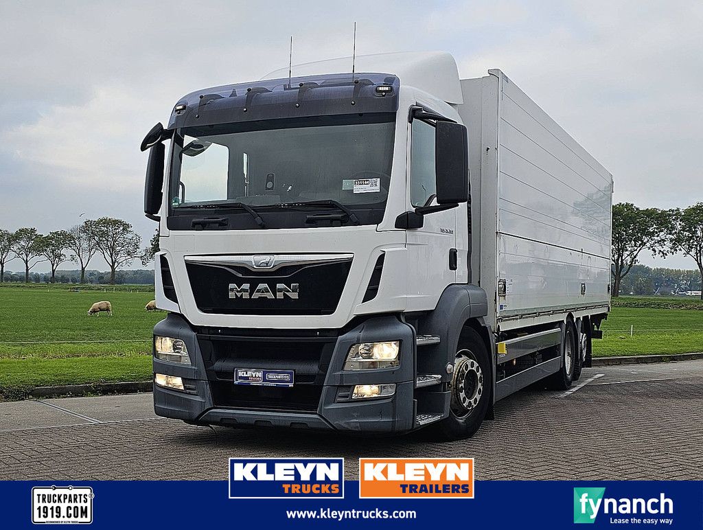 M.A.N. 26.360 TGS 2 TONS TAILLIFT LAST AXLE STEERING 6X2-4 ONLY 272TKM GERMAN TRUCK SIDE OPENING GETRÄNKE