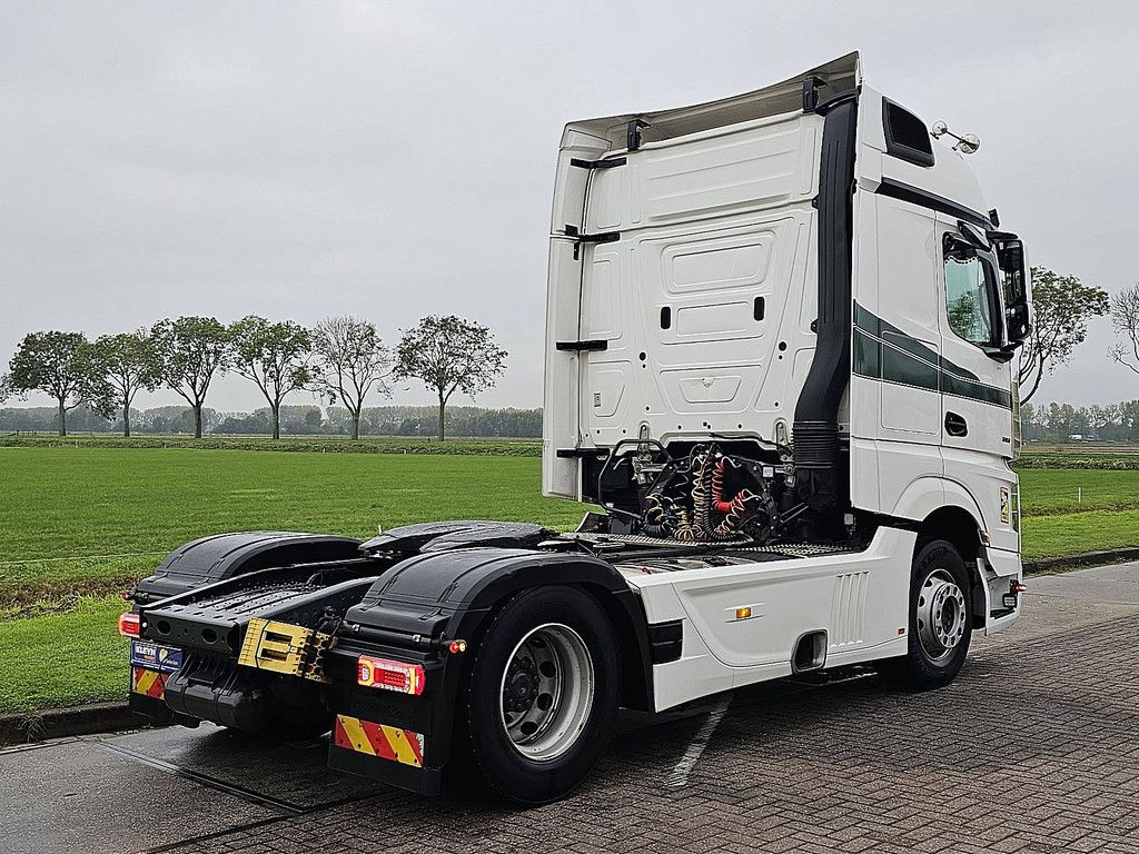 MERCEDES-BENZ ACTROS 1851 LS BIG SPACE,2Xtank,Standklima,oil retarder