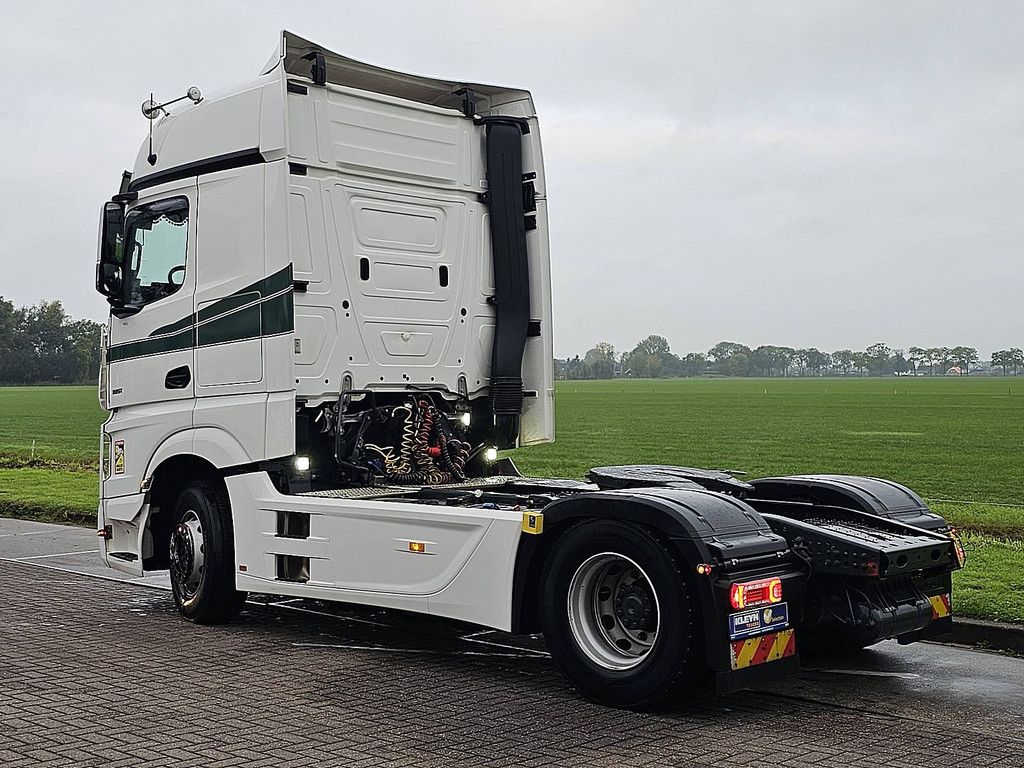 MERCEDES-BENZ ACTROS 1851 LS BIG SPACE,2Xtank,Standklima,oil retarder