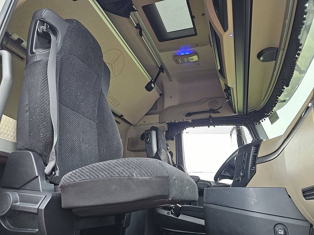 MERCEDES-BENZ ACTROS 1851 LS BIG SPACE,2Xtank,Standklima,oil retarder