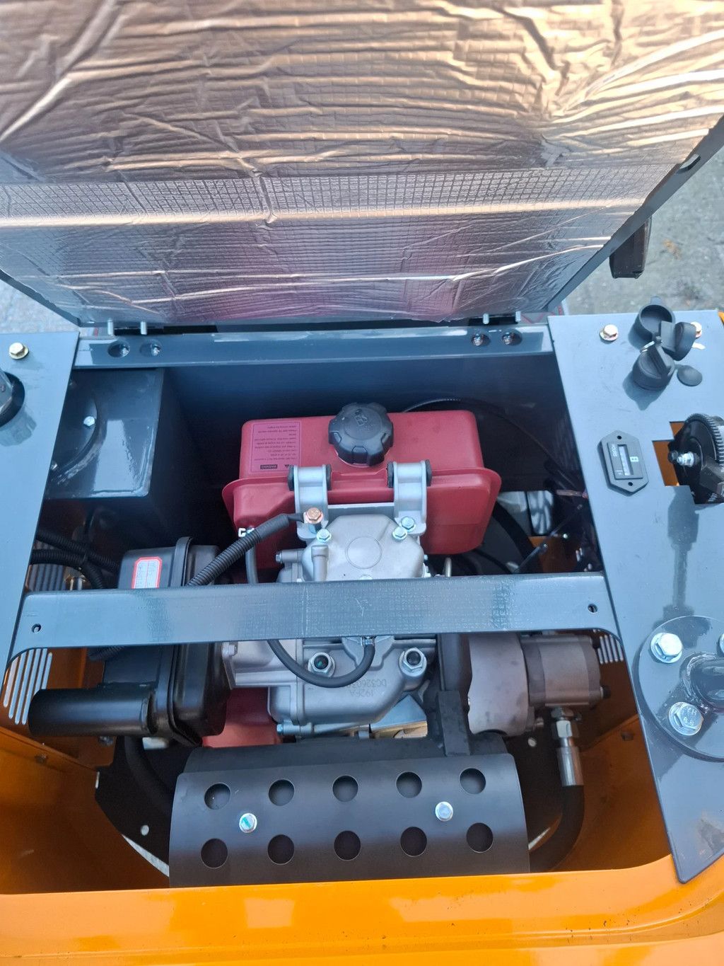 NIEUWE CMH HT10 1tons minigraver