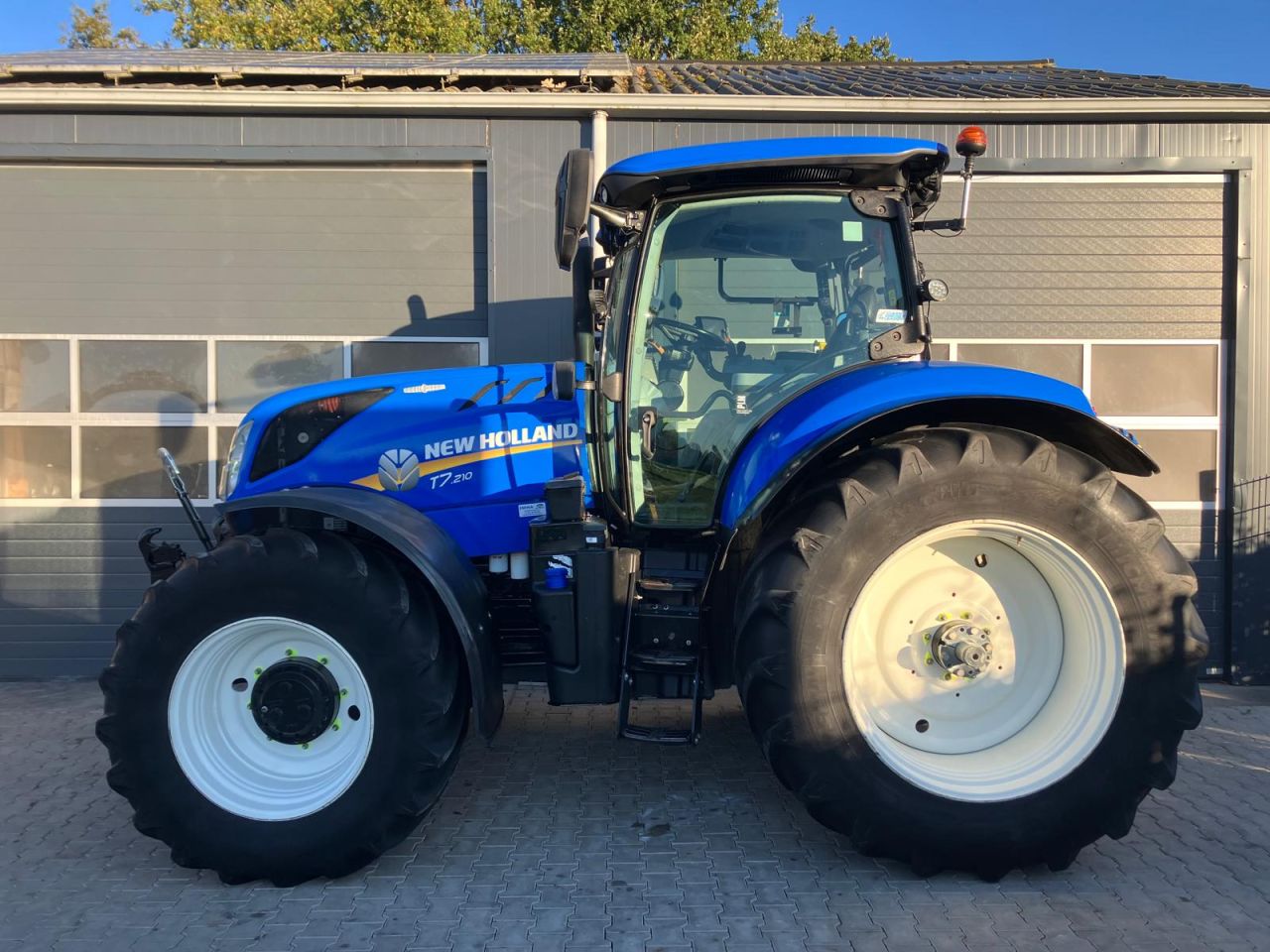 New holland T7.210 auto command