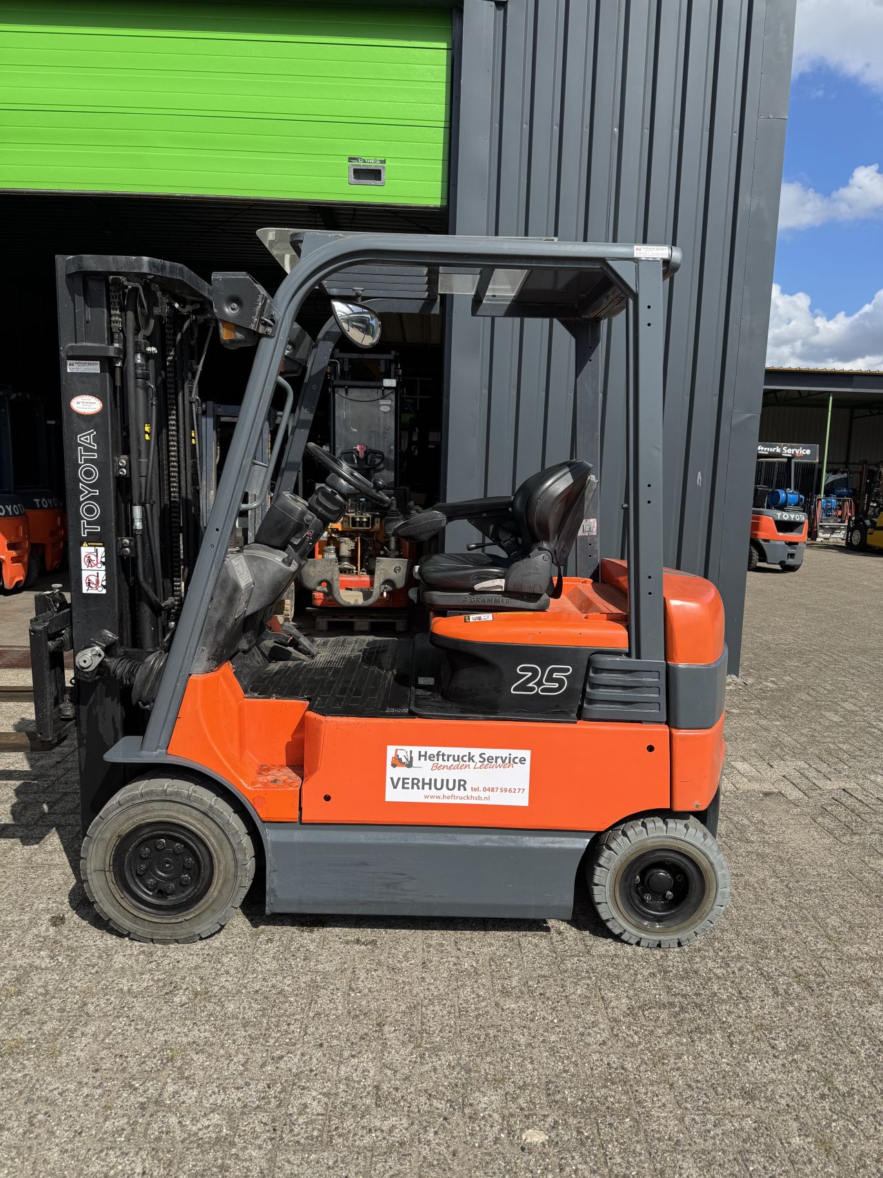 Super nette Toyota 7FBMF25, Triplex 4,70M, accu 2021