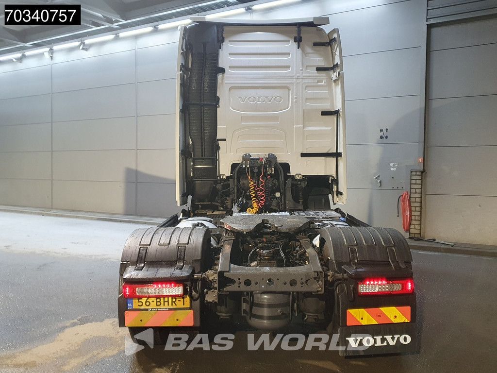 Volvo FH 500 4X2 Retarder 2x Tanks I-ParkCool NL-Truck Leder Xenon