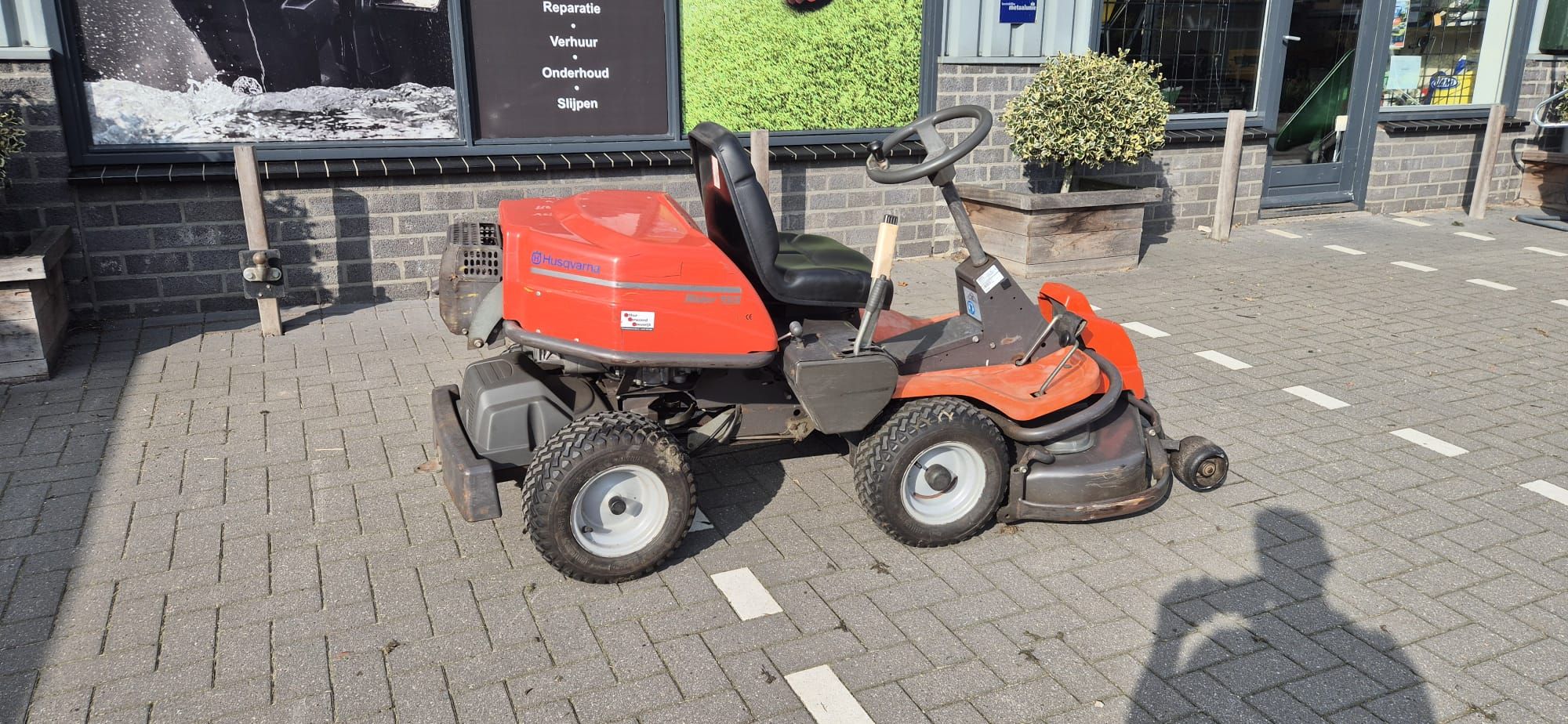 Nette Husqvarna Rider 155 Zitmaaier te koop!