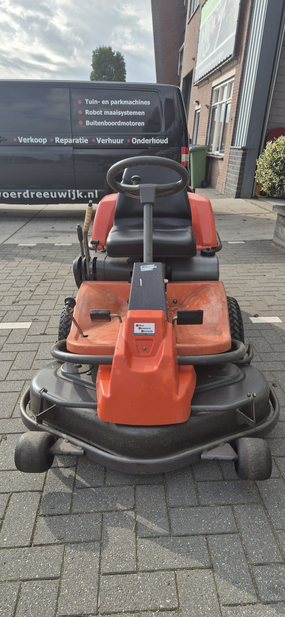 Nette Husqvarna Rider 155 Zitmaaier te koop!
