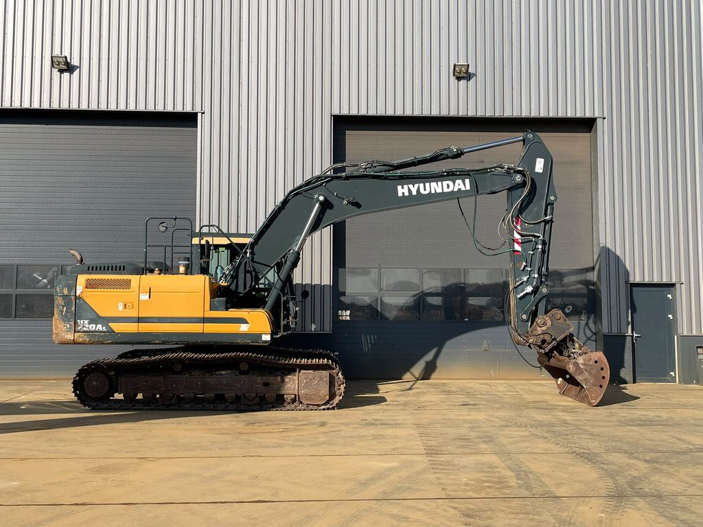 Hyundai HX220AL