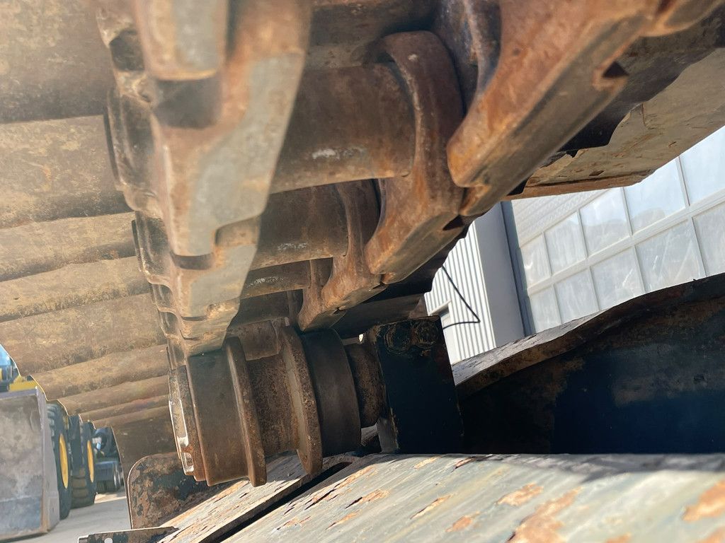 Hyundai HX220AL