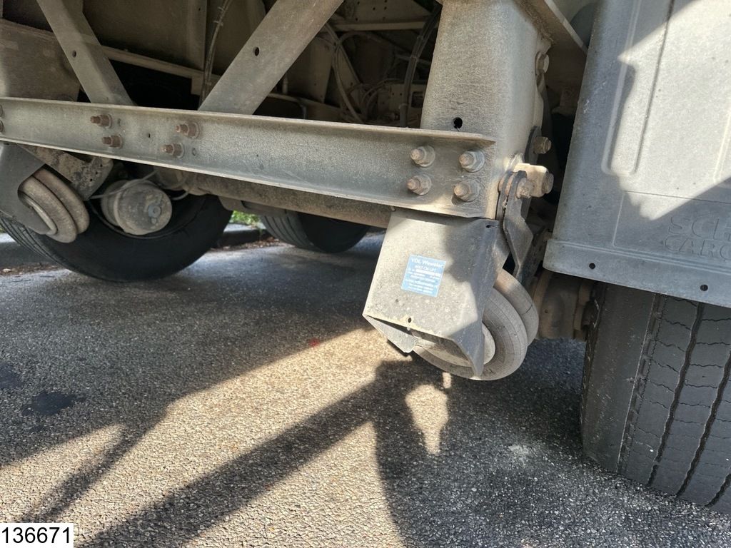 Schmitz Tautliner Lift axle