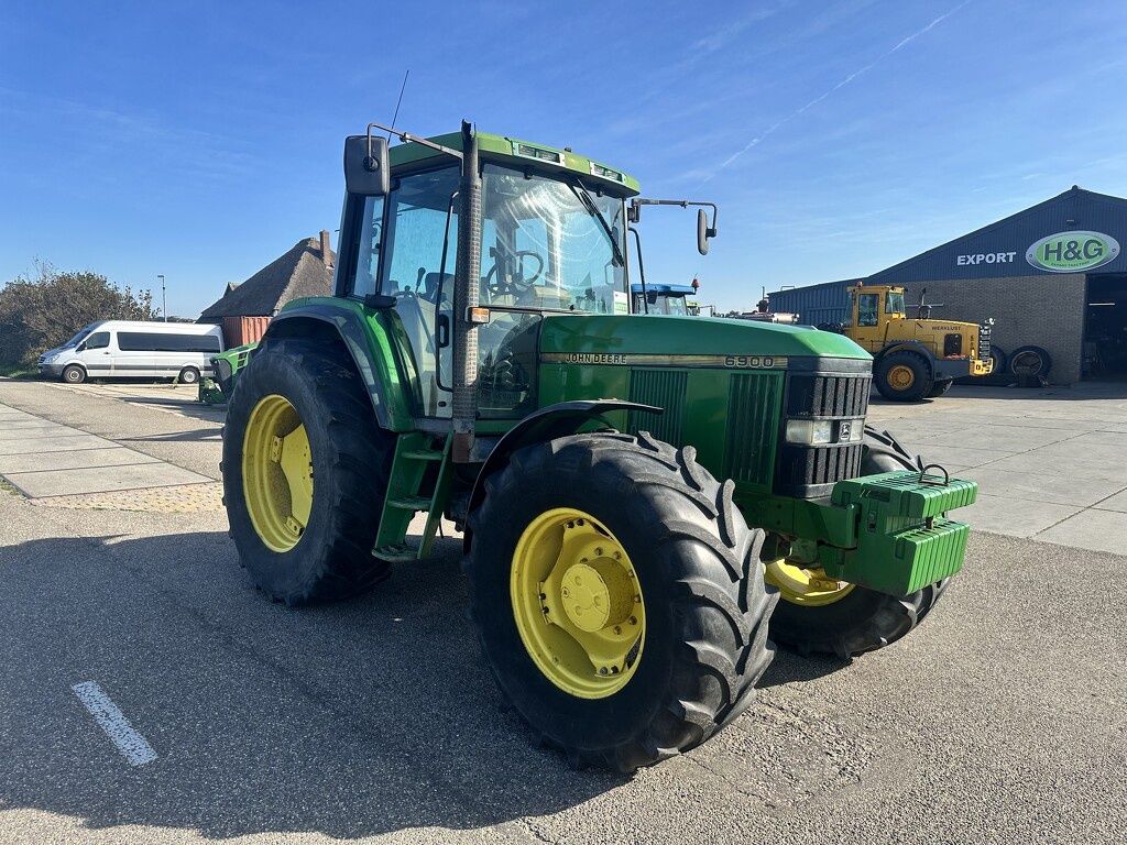 John Deere 6900