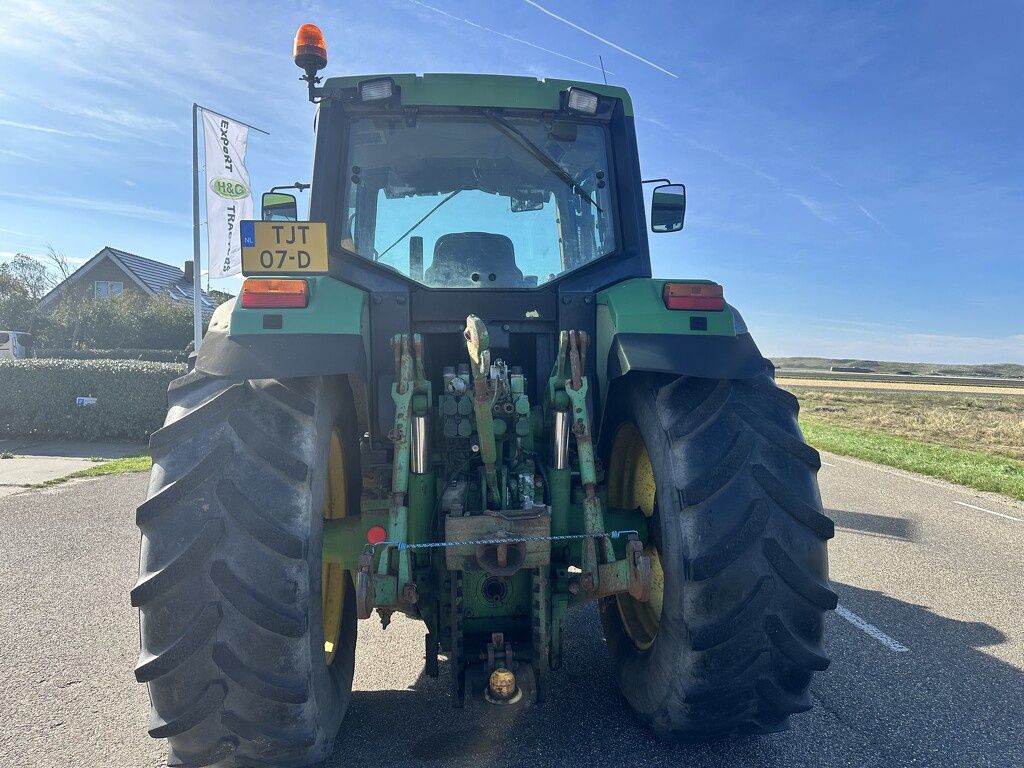 John Deere 6900