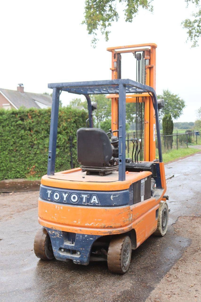 Toyota 20 Elektrogabelstapler, 2000 kg, 4,5 m