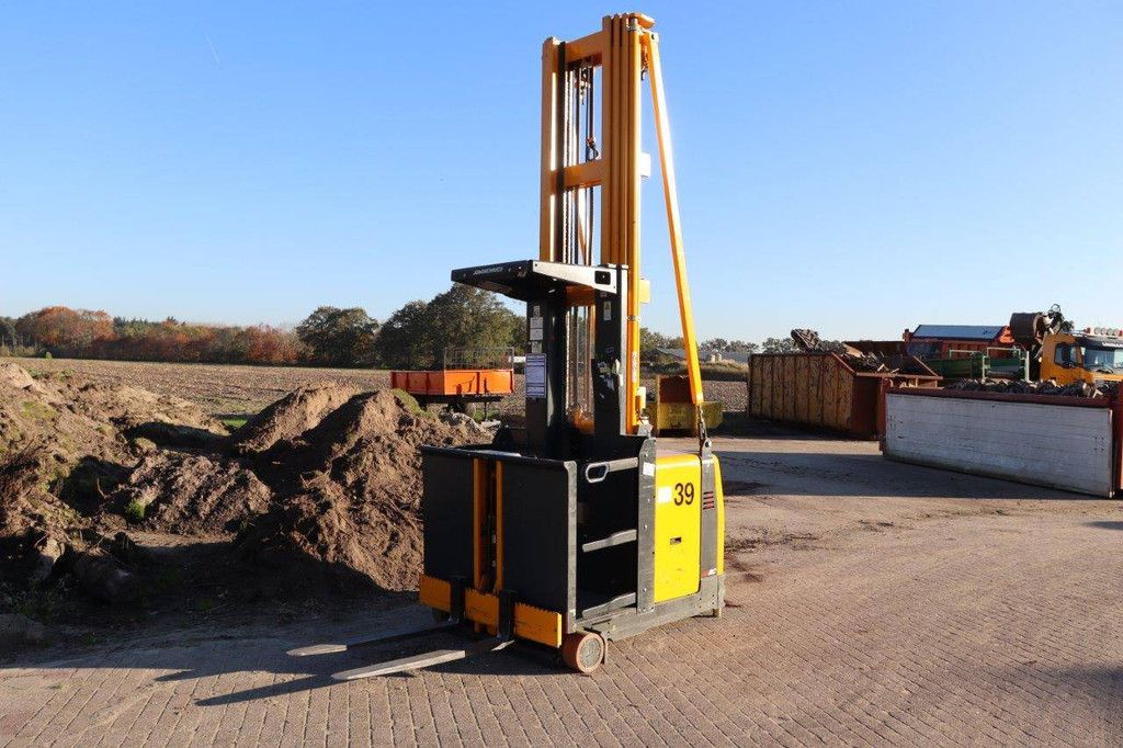 Jungheinrich KMS100 Elektrogabelstapler 800 kg 9,34 m 2000