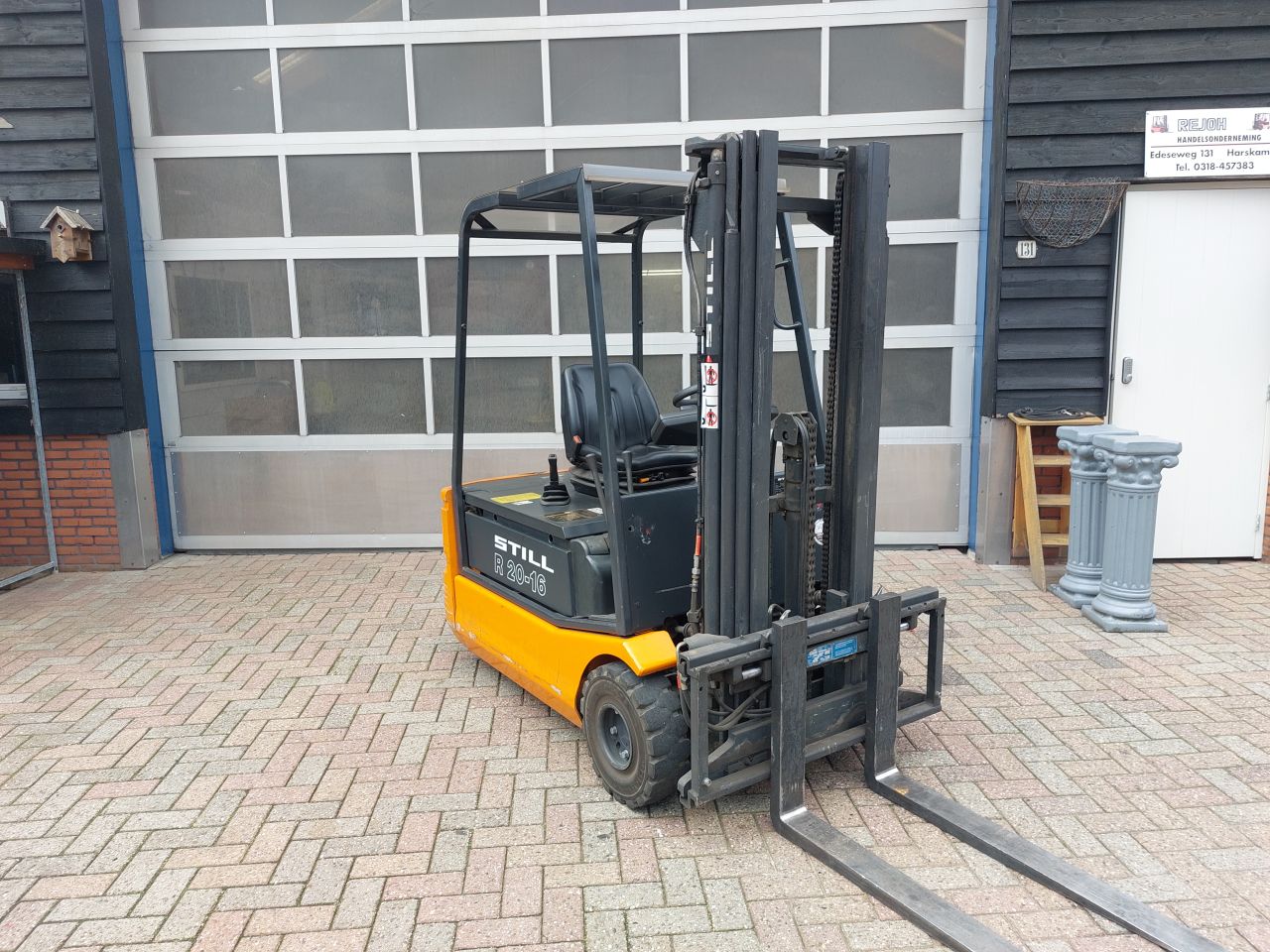 Still R20-16 triplex sideshift