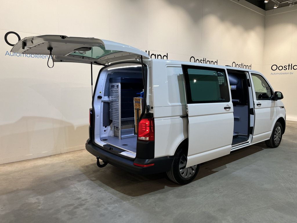 Volkswagen Transporter 2.0 TDI L2H1 4Motion 4X4 150 PK Servicebus / Sortimo Inrichting / Euro 6 / 220V. / Airco / CarPlay / Camera / Trekhaak / Cruise Control / Navigatie / Klep