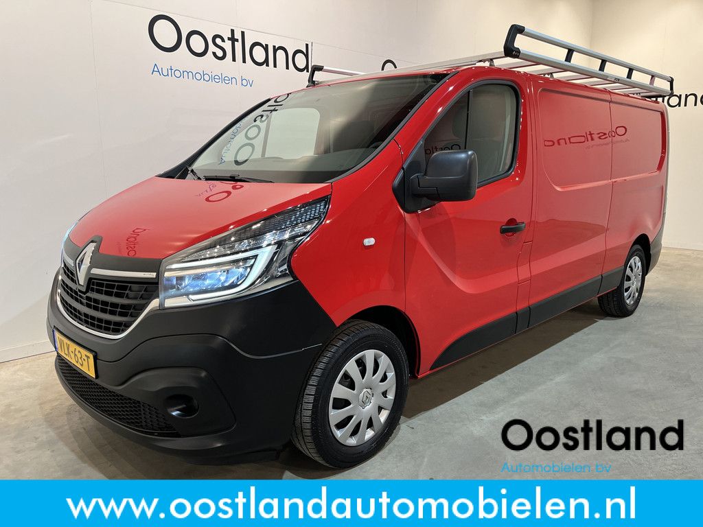 Renault Trafic 2.0 dCi 120 PK L2H1 / Euro 6 / Airco / Cruise Control / PDC / CarPlay / Navigatie / Trekhaak / Imperiaal / 3-Zits
