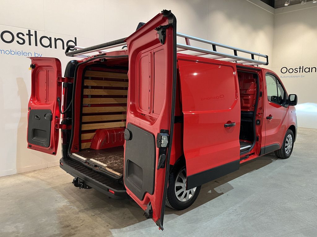 Renault Trafic 2.0 dCi 120 PK L2H1 / Euro 6 / Airco / Cruise Control / PDC / CarPlay / Navigatie / Trekhaak / Imperiaal / 3-Zits