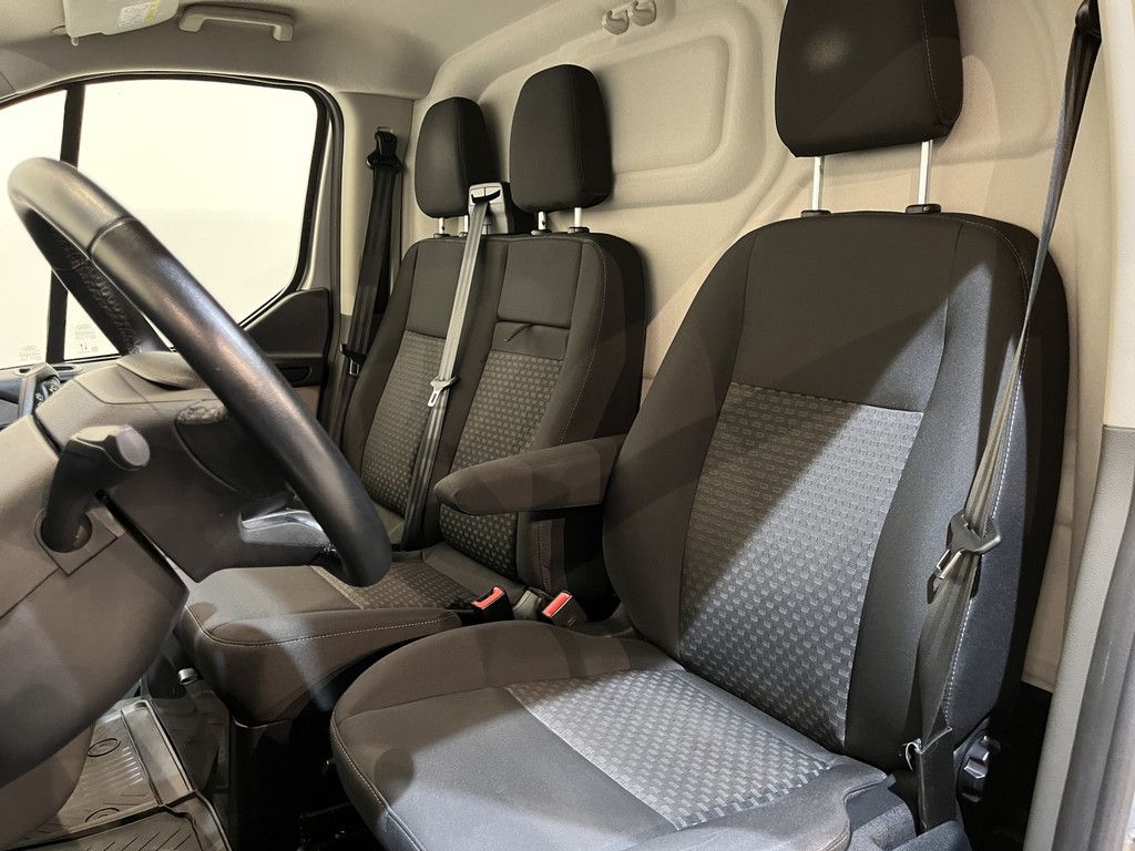 Ford Transit Custom 300 2.0 TDCI L2H1 Trend 130 PK / Servicebus / Sortimo Inrichting / Euro 6 / Airco / Cruise Control / PDC / Klep / 3-Zits