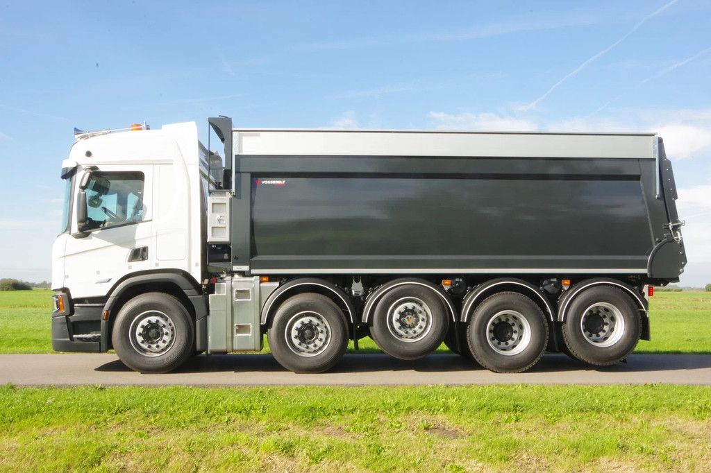 Scania 10x4 46-tons Quadro met Vossebelt kipper