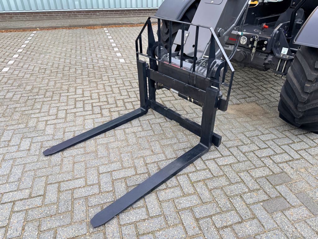 New Holland TH7.37 Plus