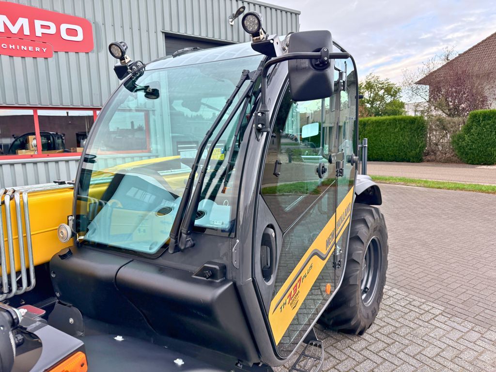 New Holland TH7.37 Plus