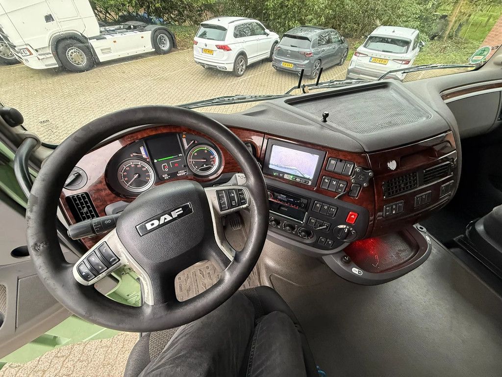 DAF XF 440 6x2 FTG Space Cab Standairco NL Truck