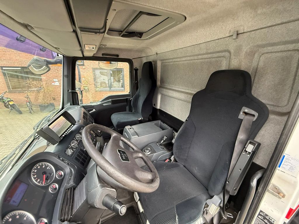 MAN TGL 12.180 Euro 5 2T LBW 218.360KM Airco Automaat Camera NL Truck